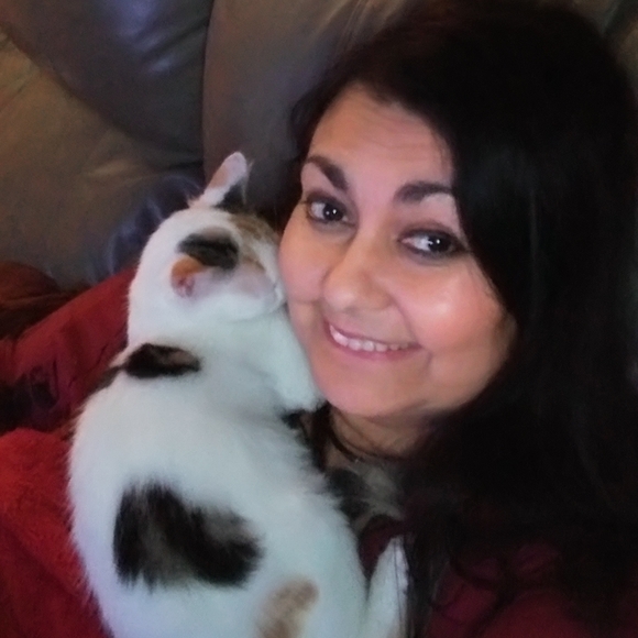 Meet your Posher, Frances - Picture 2 of 2